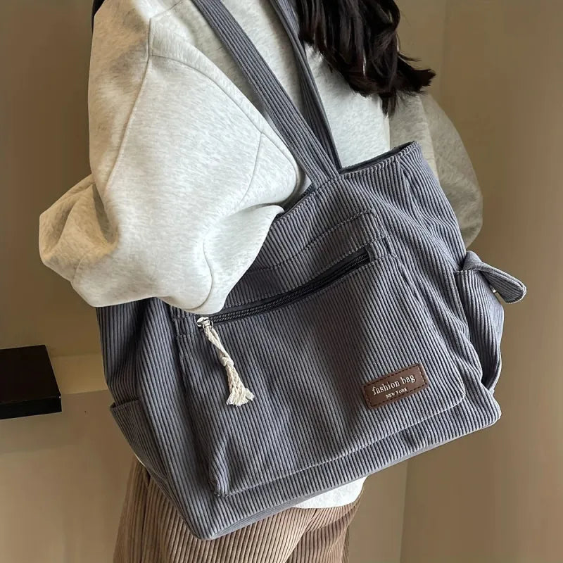 Grand sac à main cabas multipoches en velours côtelé Léonie
