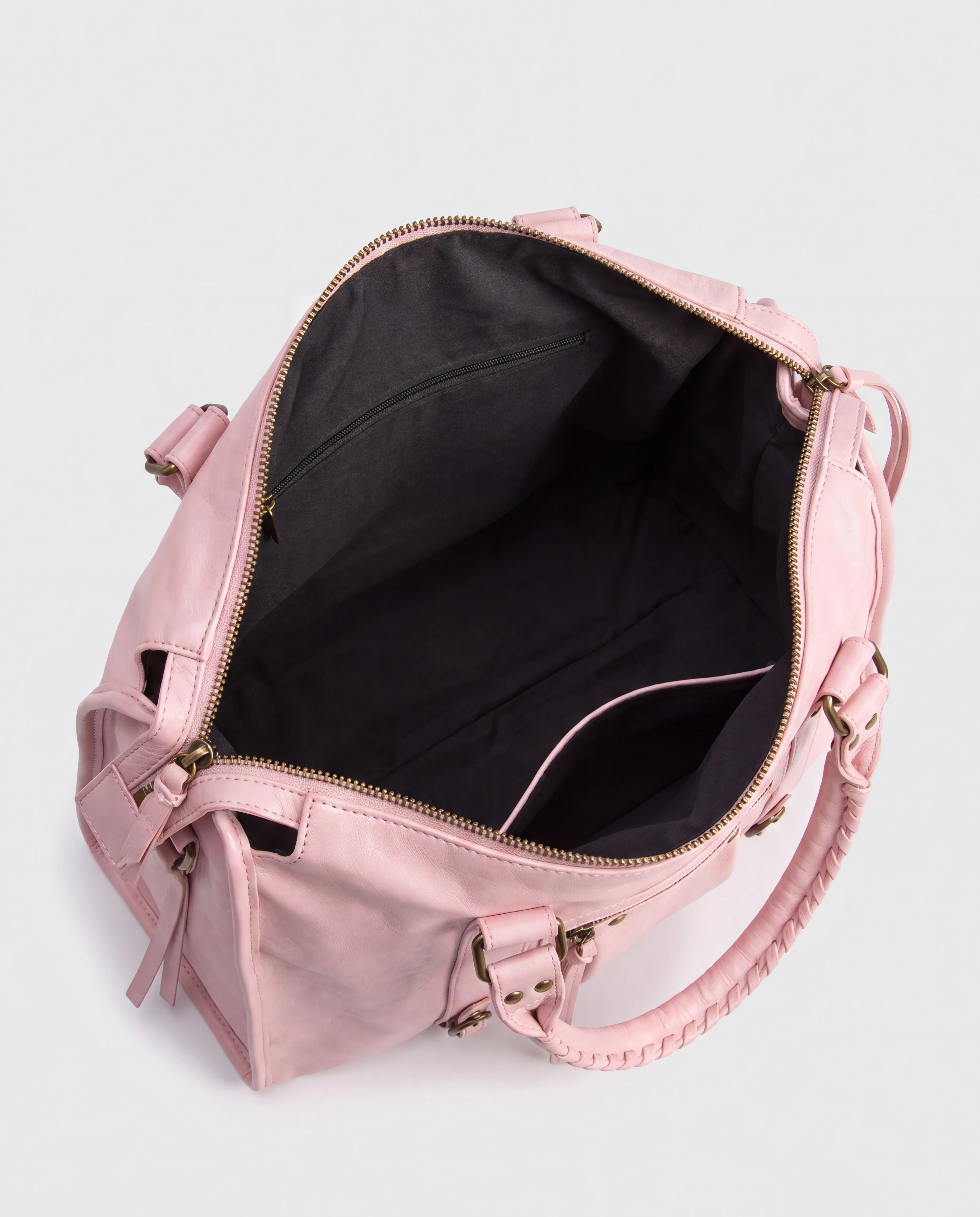 Grand sac à main de cours vintage à franges et bandoulière Laurine coloris Rose — intérieur vide, doublure et poche zippée