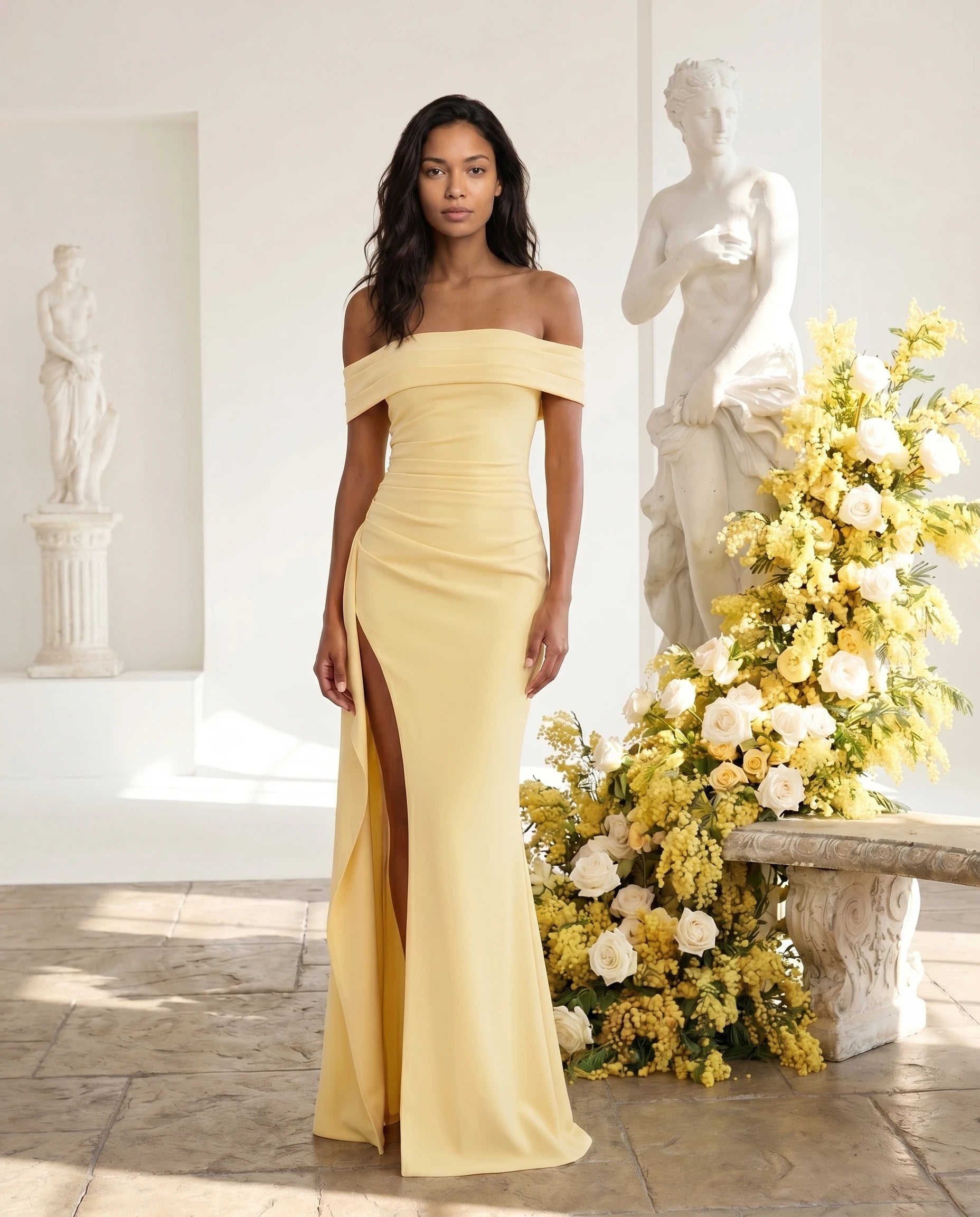 Robe longue noire bardot drapée — lifestyle sculpture face diane