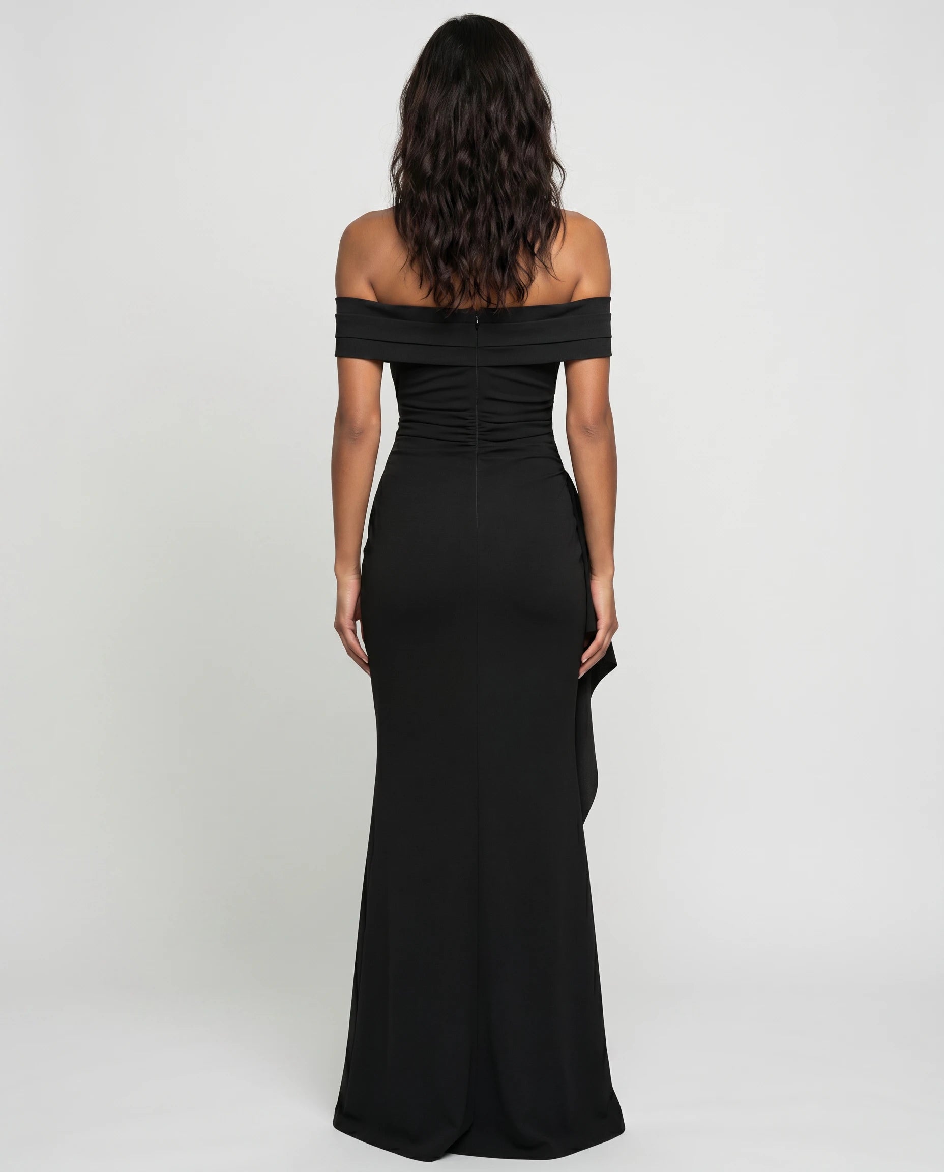 Robe longue noire bardot drapée — studio dos diane