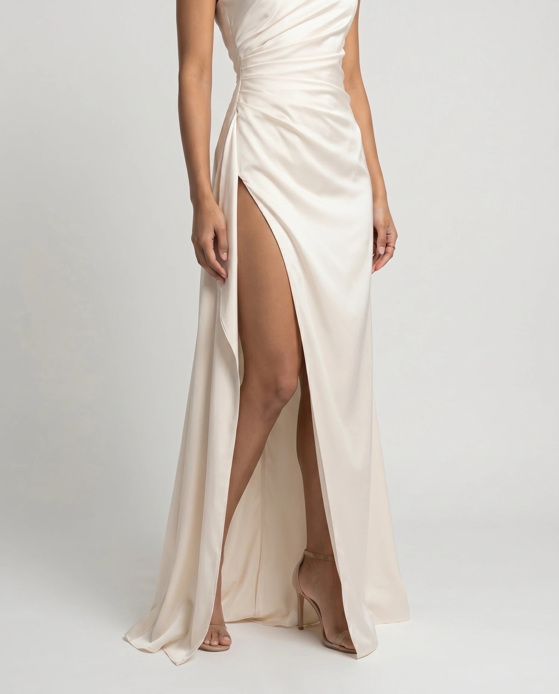 Robe longue en satin une epaule - Ivoire - Ines