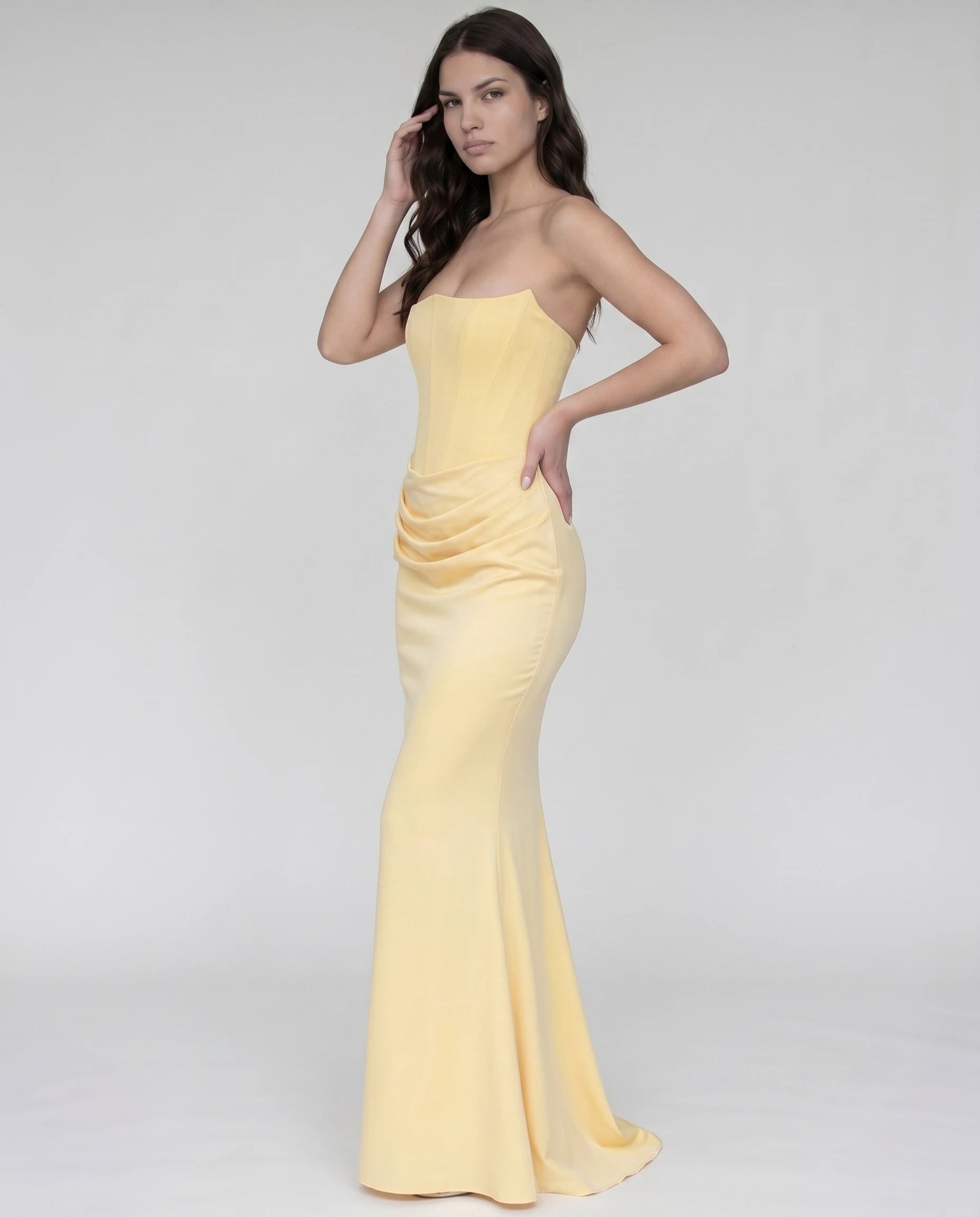 Robe longue corset jaune beurre, vue de profil