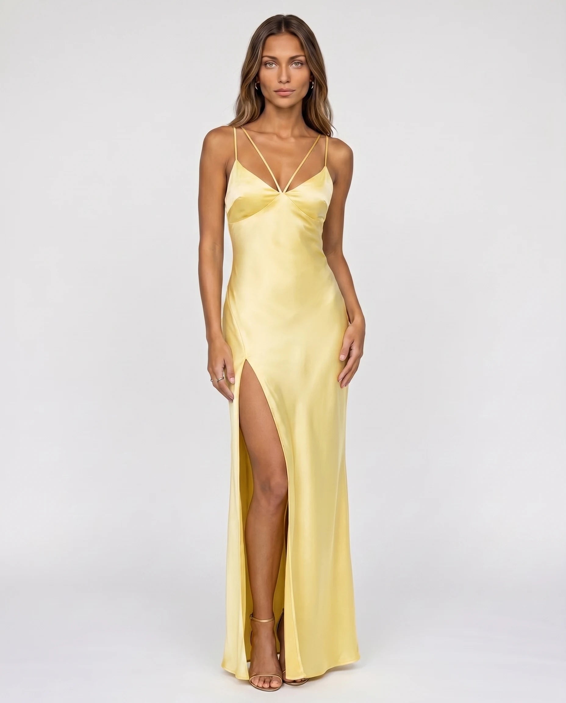 Robe longue satin Athena jaune citron vue de face en studio