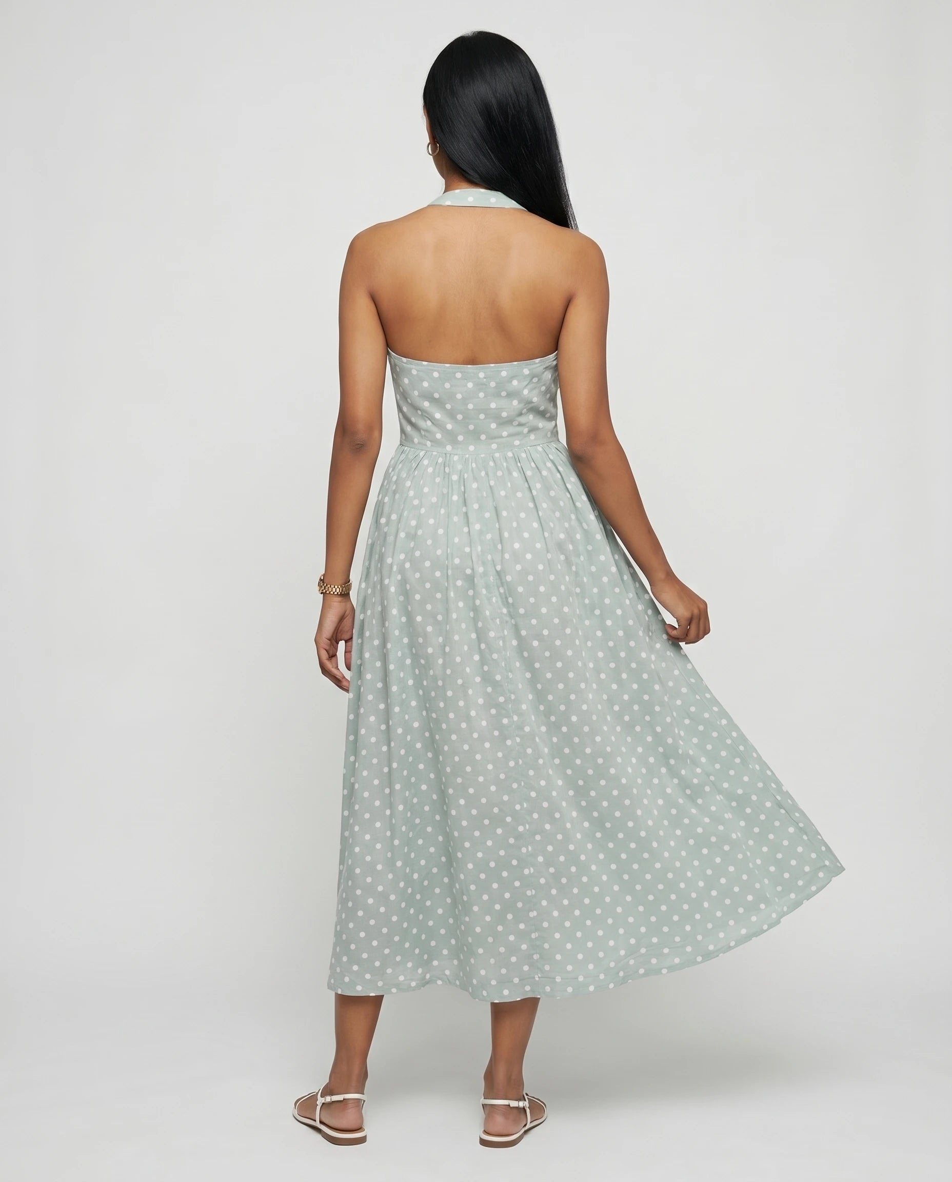 Robe midi à pois Vert Pistache — Madeleine — plein pied dos halter ouvert