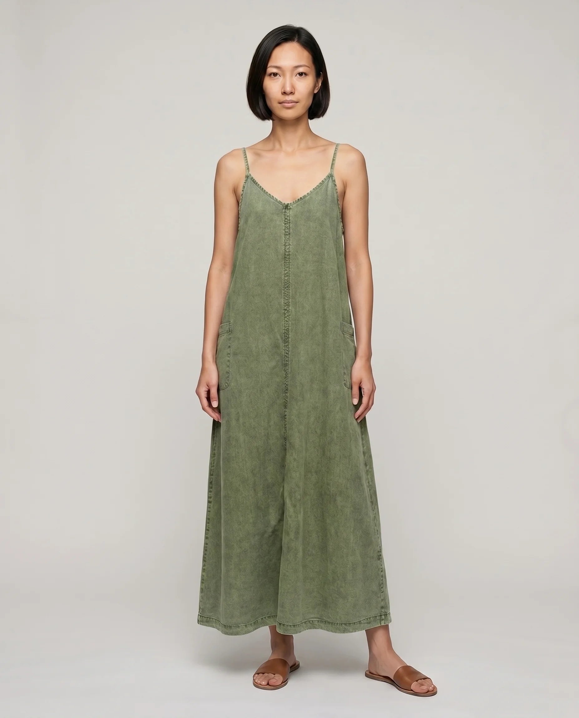Robe longue en jean vert kaki — Margot, cover studio