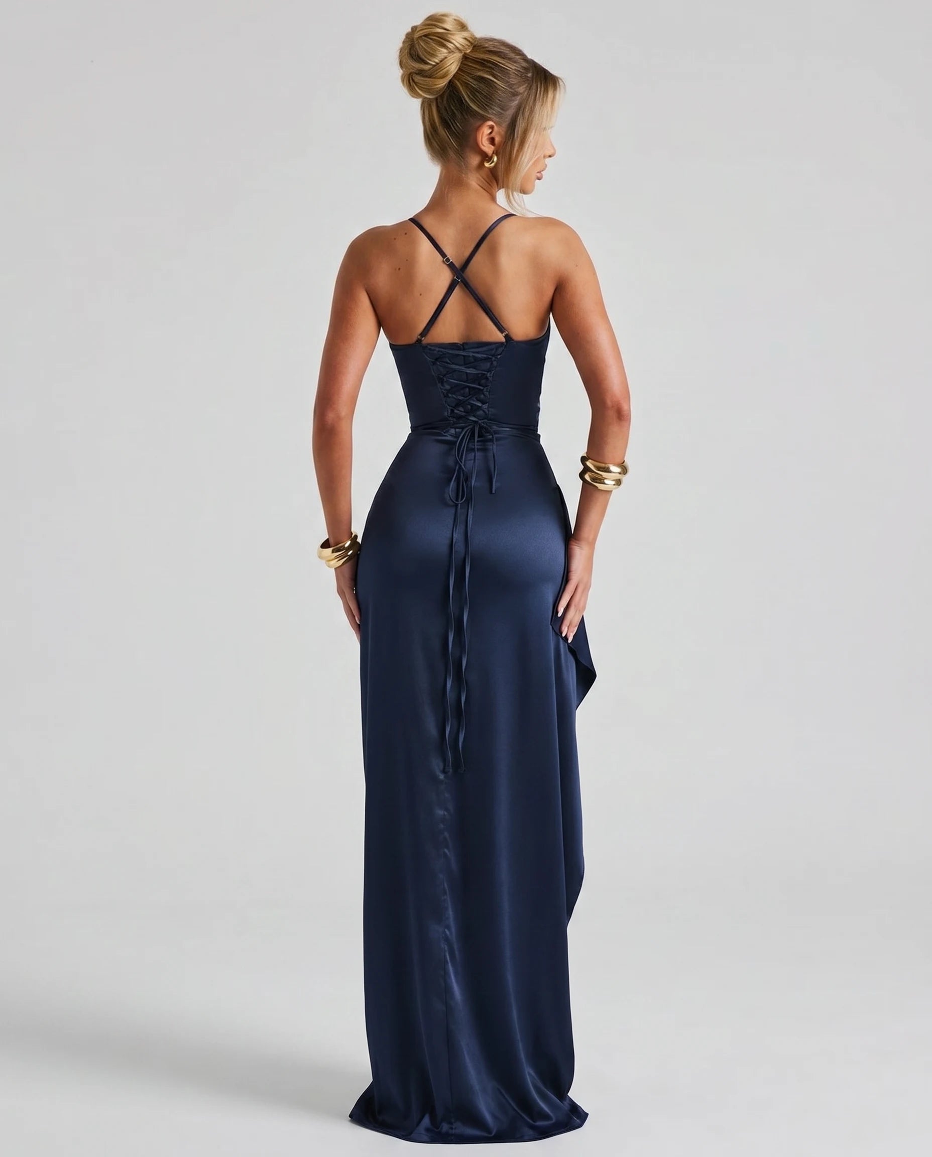 navy 02 back lacy Salomé Zolena