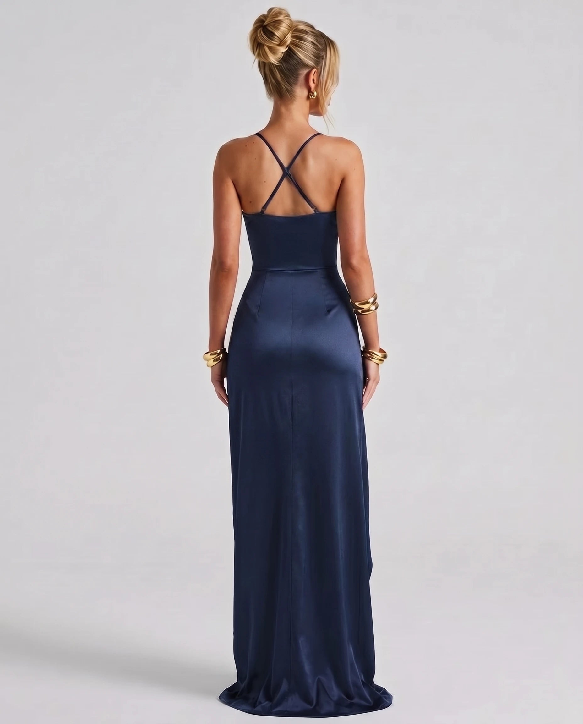 navy 04 back Salomé Zolena