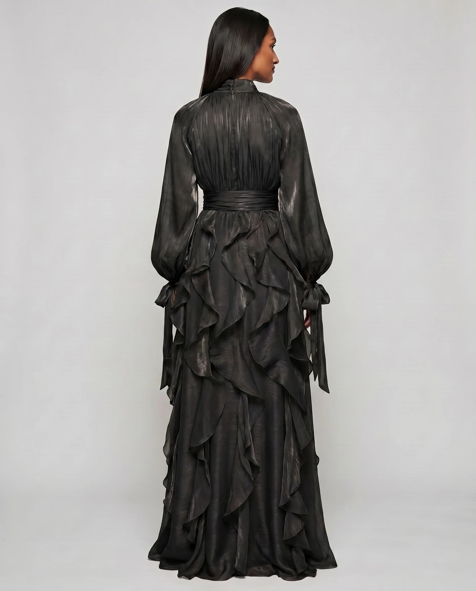 Robe de soiree longue a volants noire studio dos