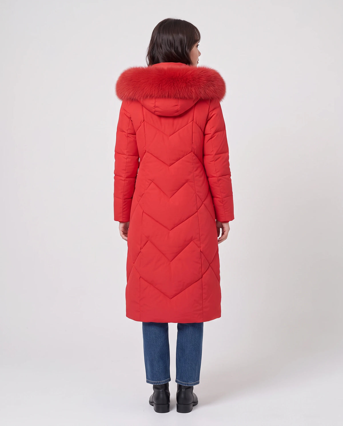Lange taillierte Parka mit Kunstfellkapuze Noa in Rot, Rückansicht, Kapuze auf dem Rücken