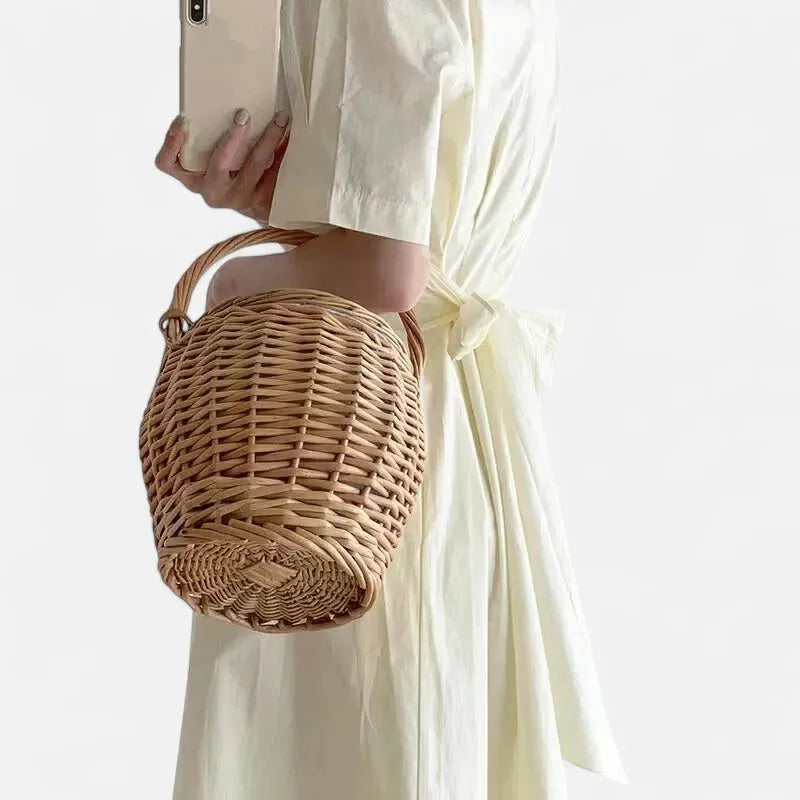 Petit sac à main seau panier en paille tressée Naïs