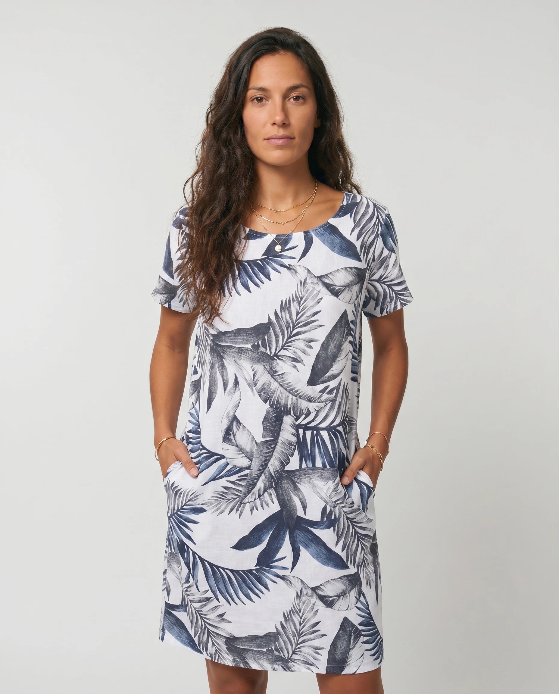 Robe courte imprimé botanique — coloris Blanc — vue studio