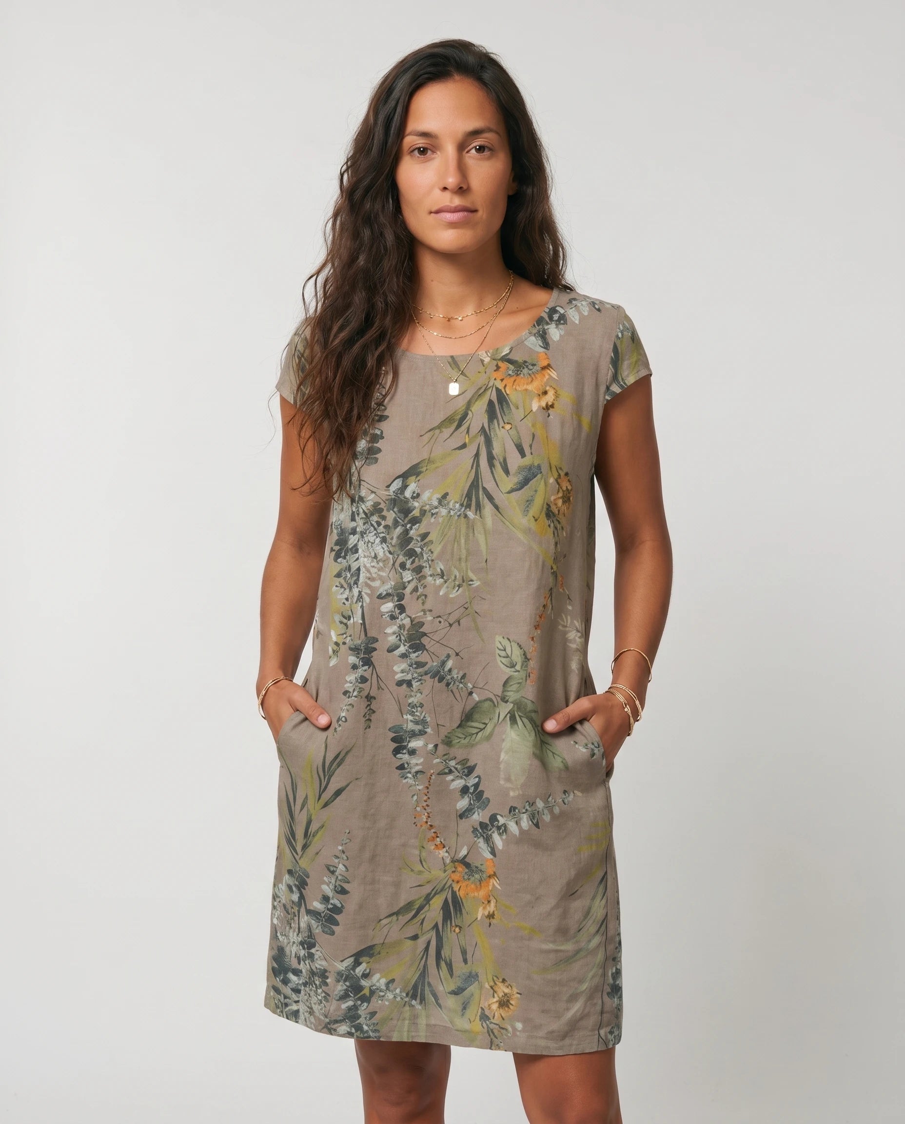 Robe courte imprimé botanique — coloris Kaki — vue studio