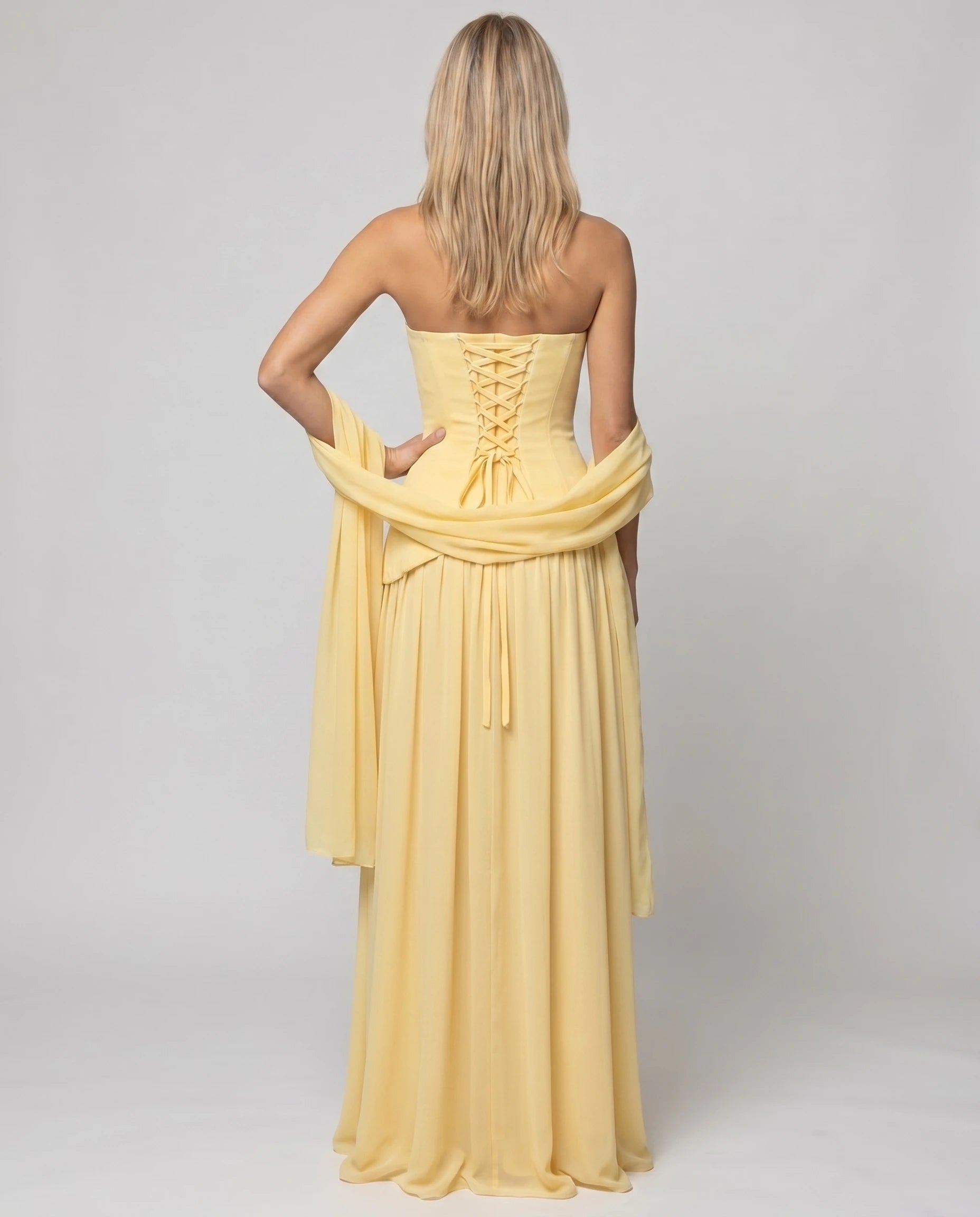 Robe longue bustier asymetrique jaune beurre, jupe chiffon fluide ceremonie (vue dos lacÃ© corsetÃ©)