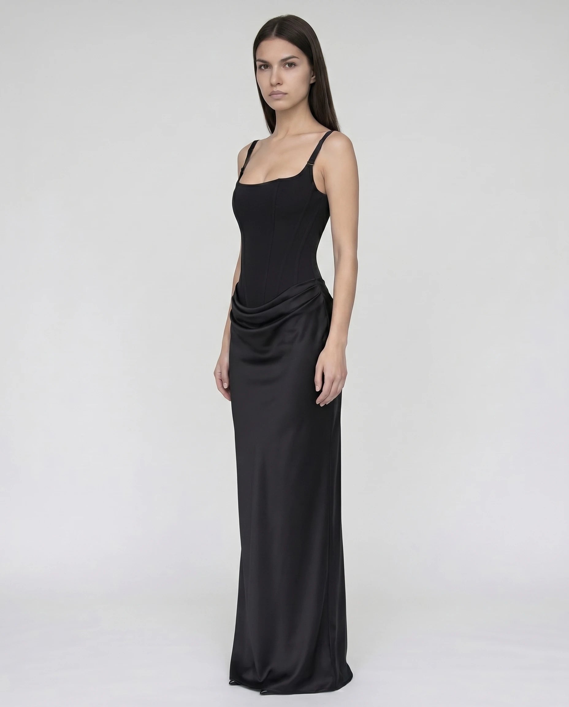 Robe longue corset noire en satin, bustier baleinÃ© et dos lacÃ© (buste trois-quarts)
