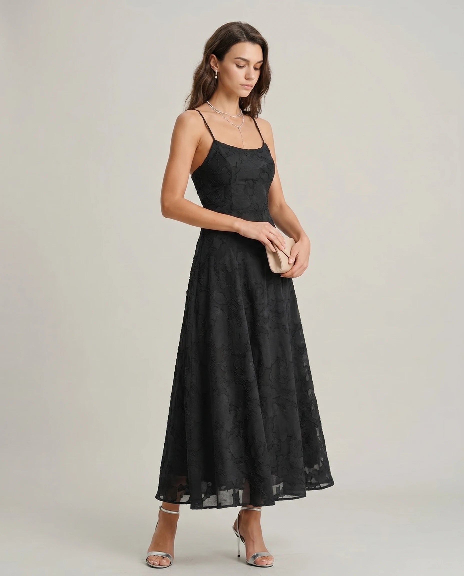 Robe longue jacquard Victoire noire, vue de face