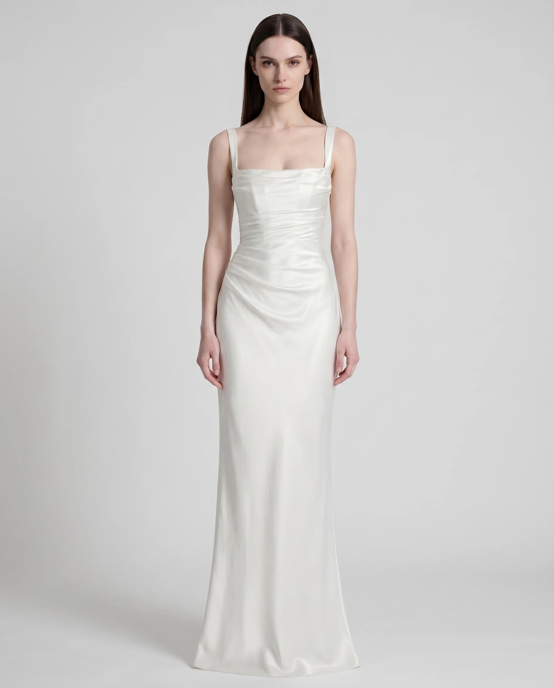Robe longue en satin blanc - vue de face