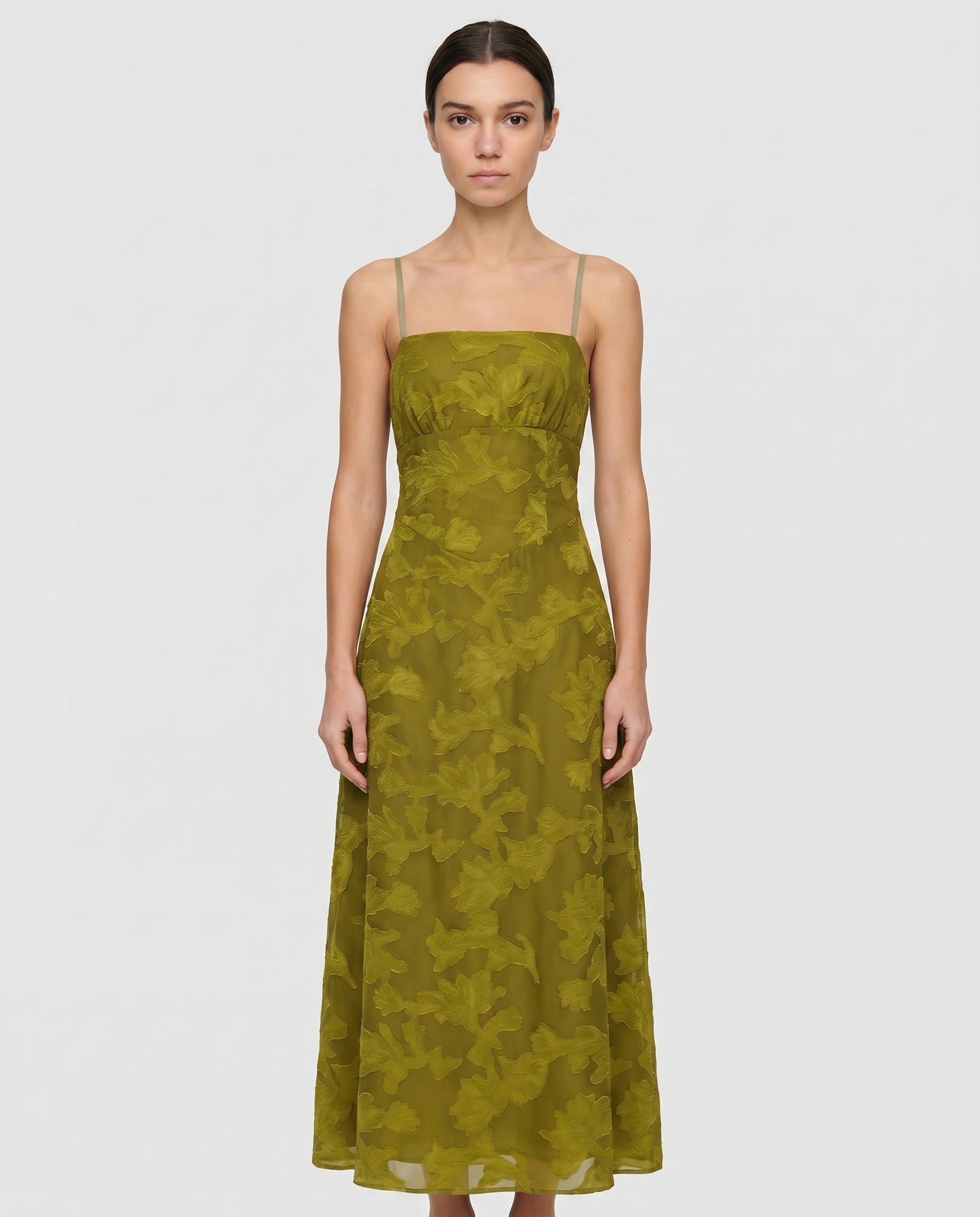 Robe longue dos nu jacquard fleuri vert olive Zolena, vue de face