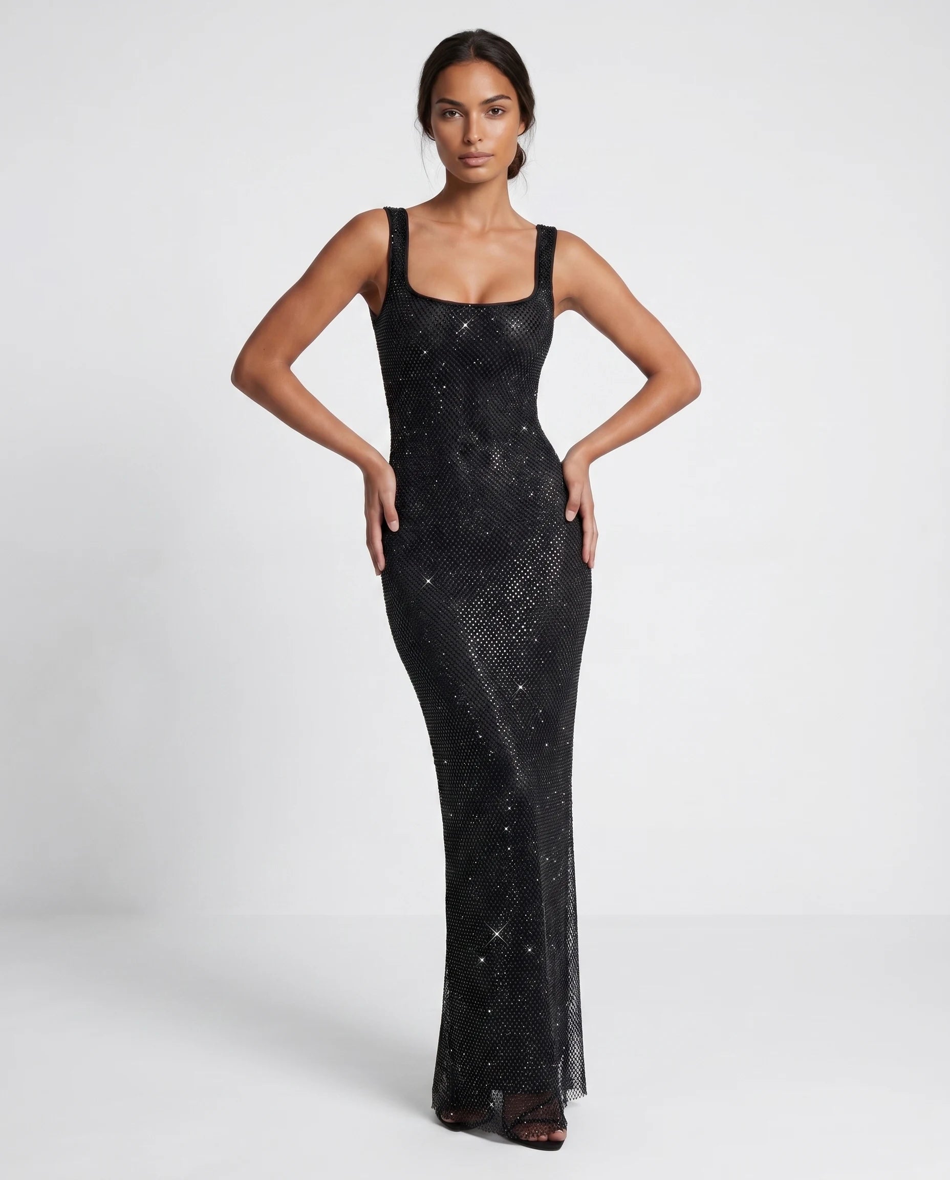 Robe longue sequins dos nu Noire - Photo 1 | Zolena