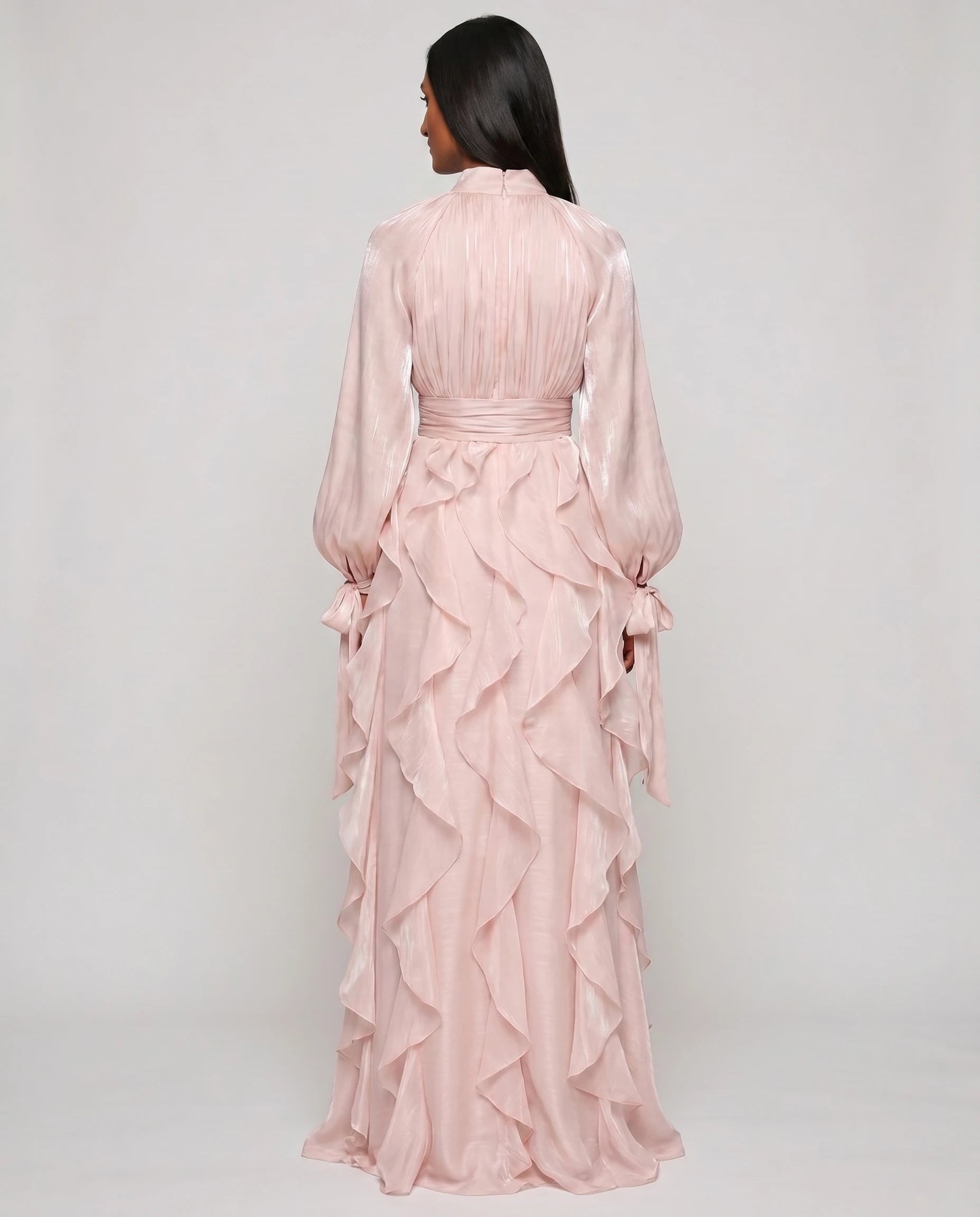 Robe de soiree longue a volants rose poudre studio dos