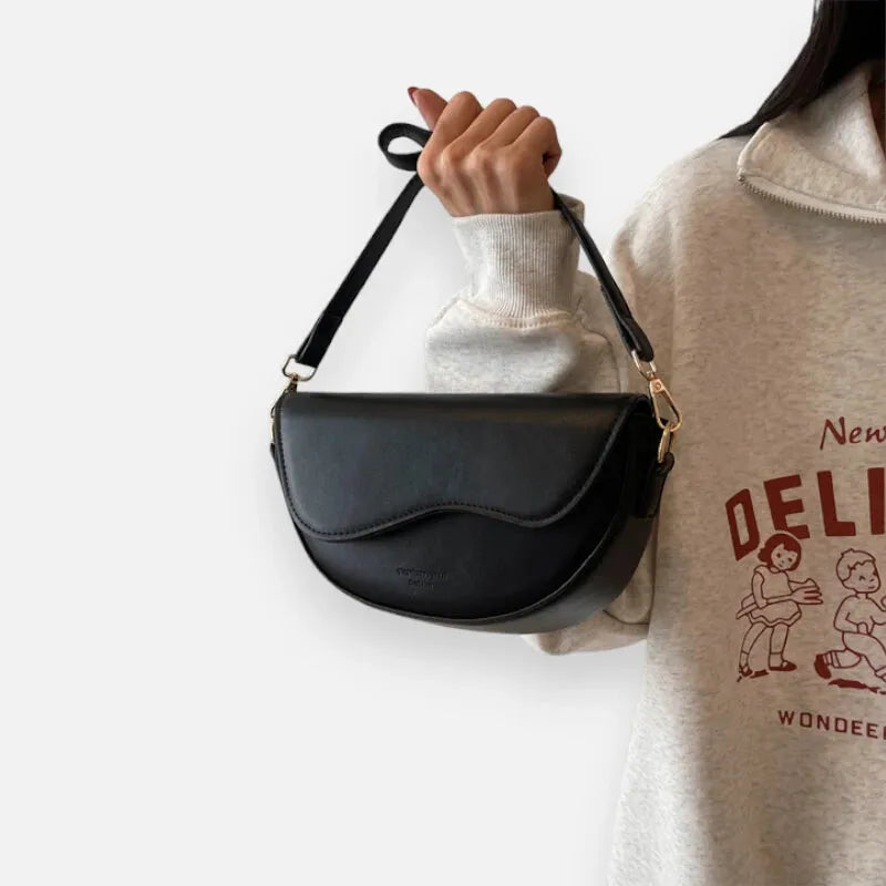 Sac à main banane demi-lune en cuir chic Danièle