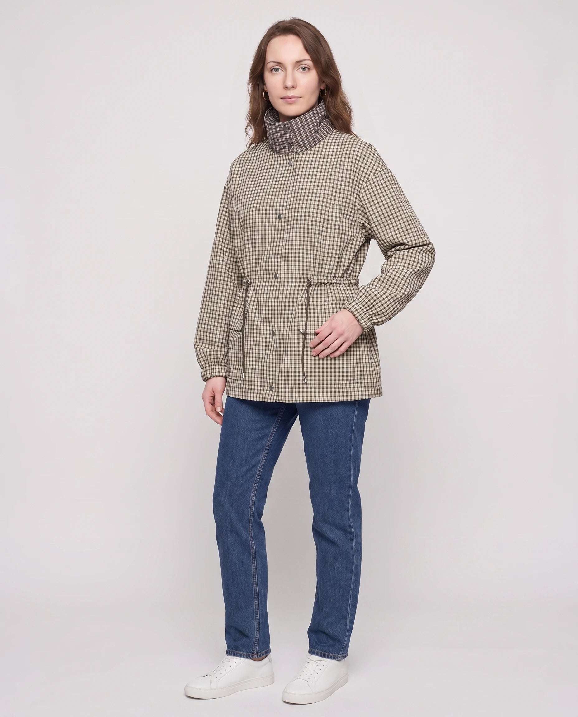 Veste col cheminée à carreaux Cléo — vue de trois quarts en studio — coloris carreaux