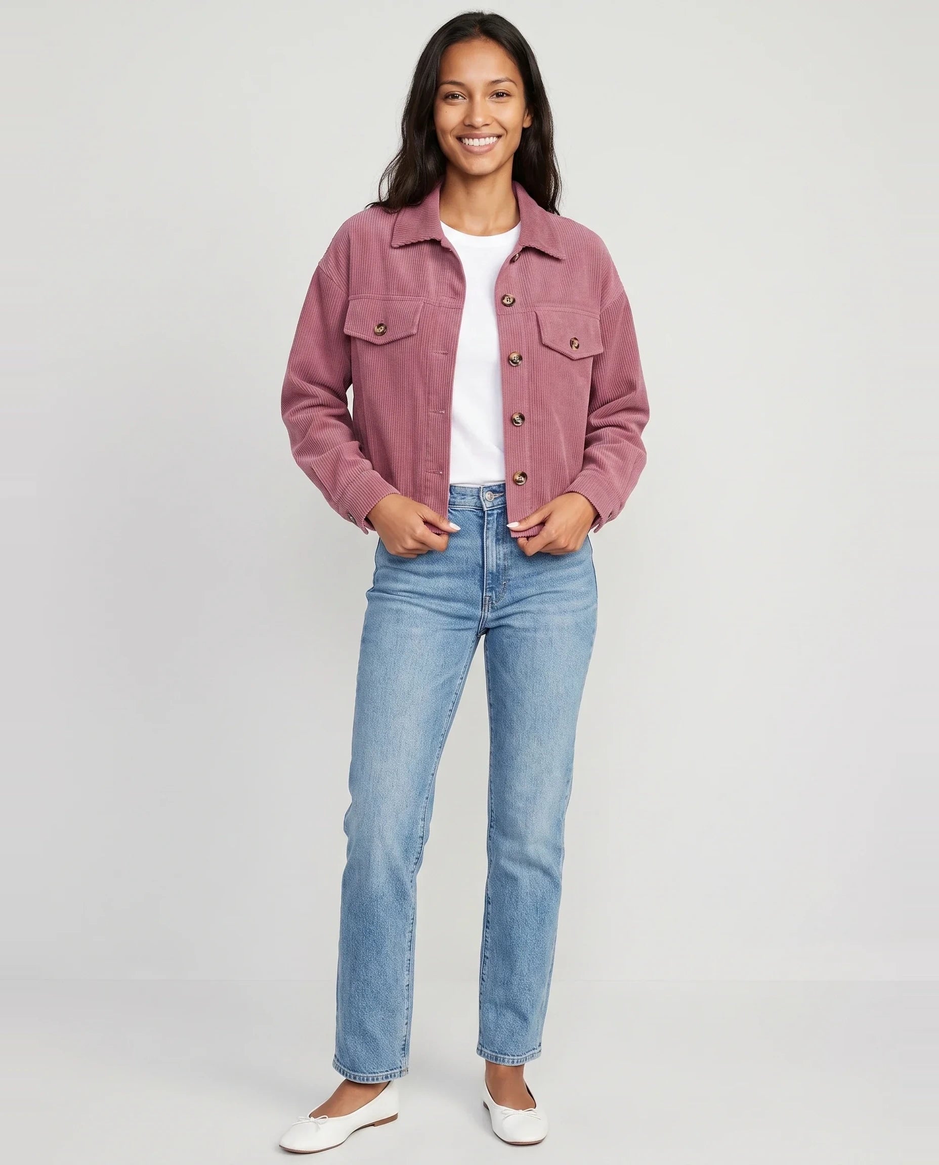 Veste chemise courte en velours côtelé vieux rose Josette, vue de face en studio