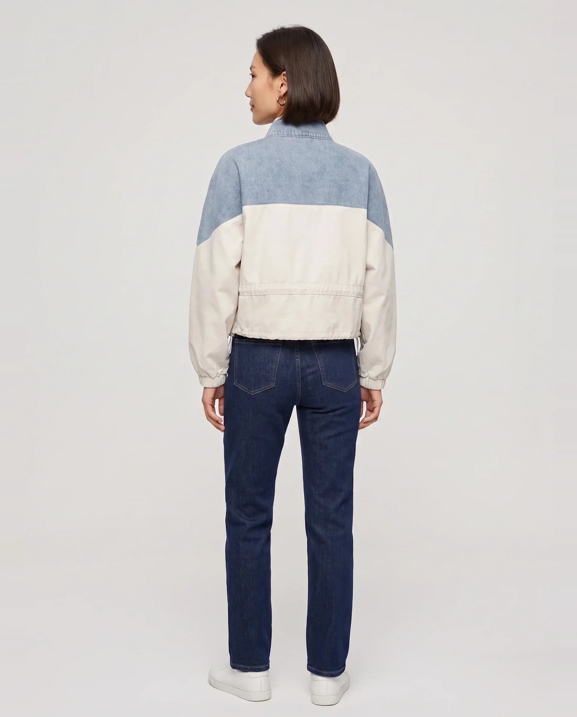 Veste courte color-block en denim écru Bertrande, vue de dos en studio