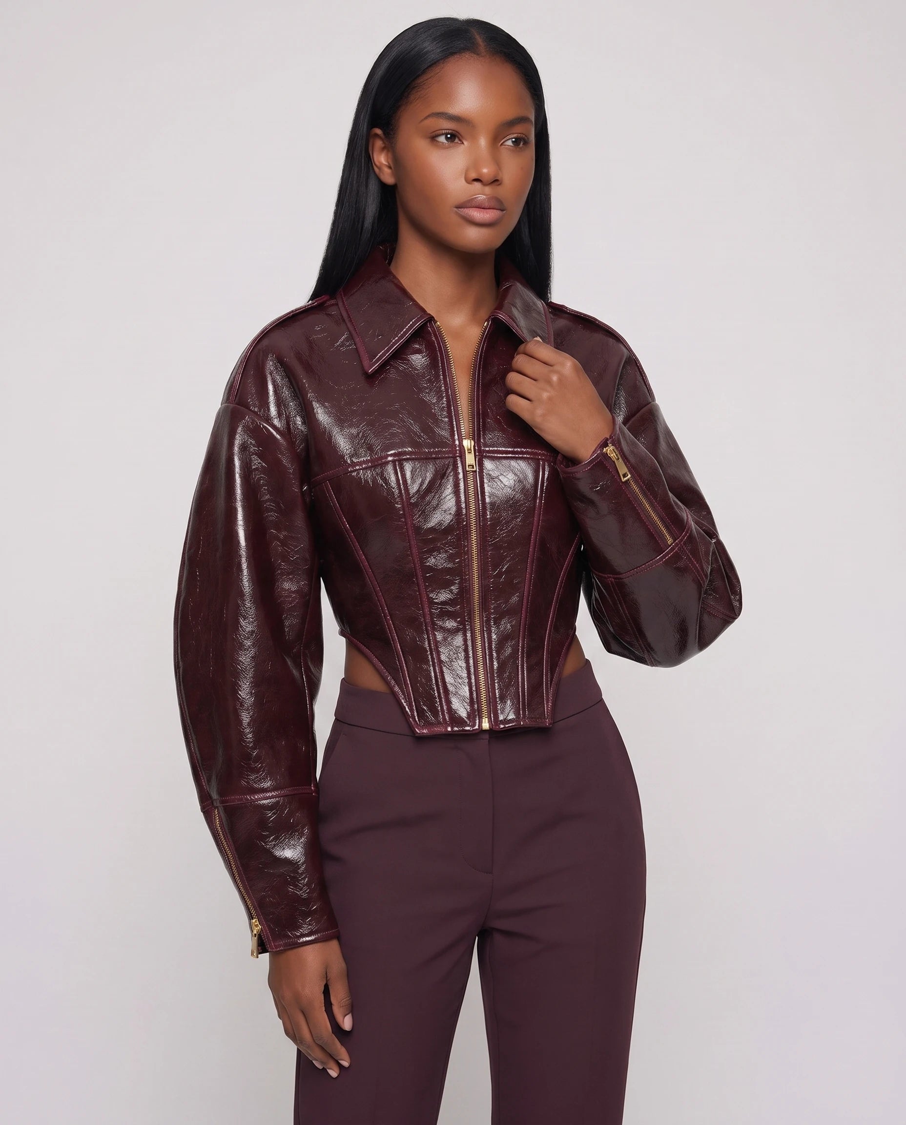 Veste corset vernie bordeaux Carmen, plan rapproché buste en studio