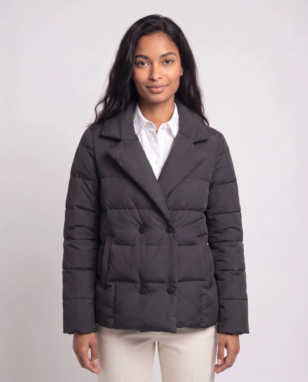 Veste matelassée courte col tailleur Agnès en Noir, plan rapproché de face, col rabattu