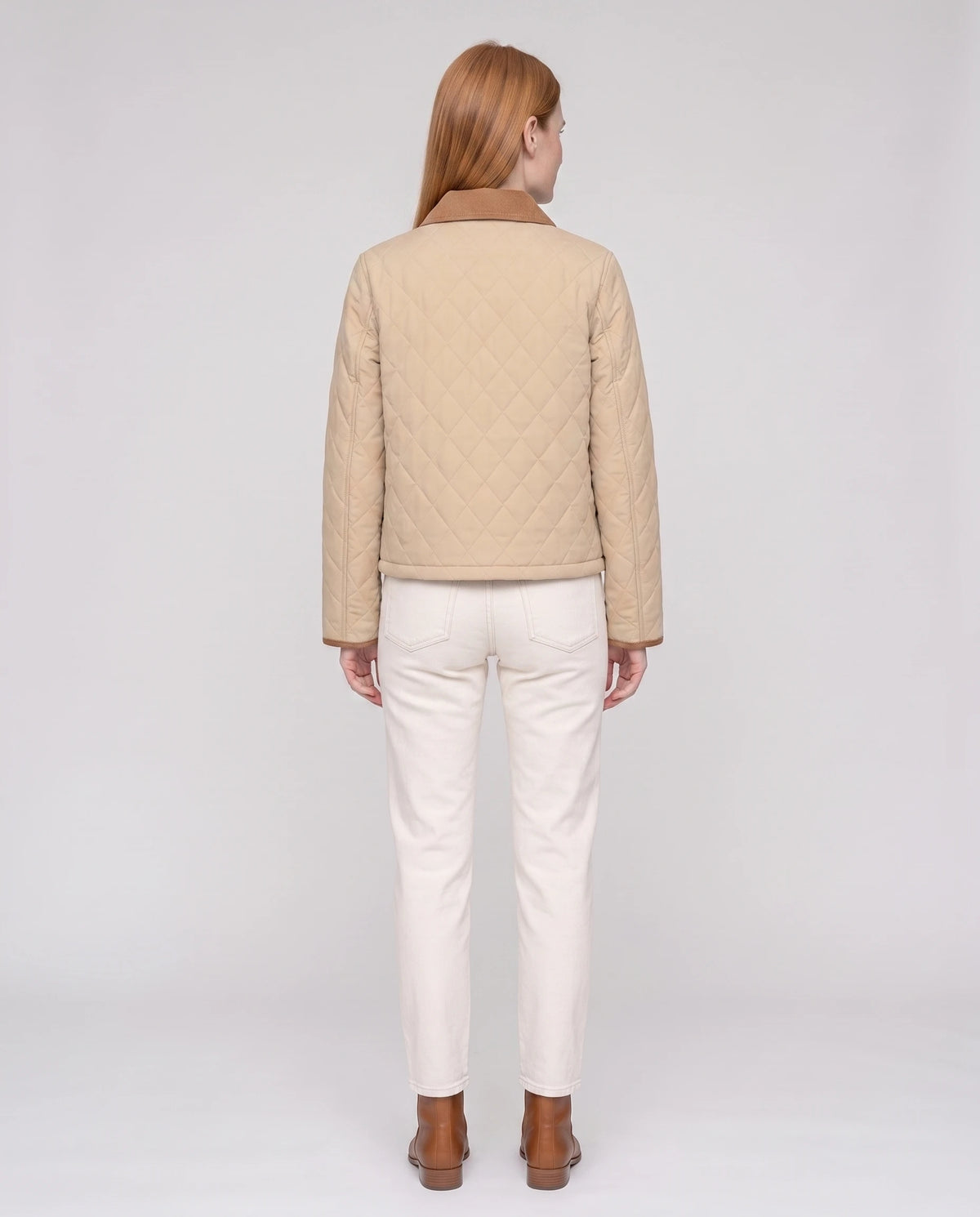 Veste matelassée courte à col velours côtelé Selma en Beige, vue de dos, matelassage losanges continu