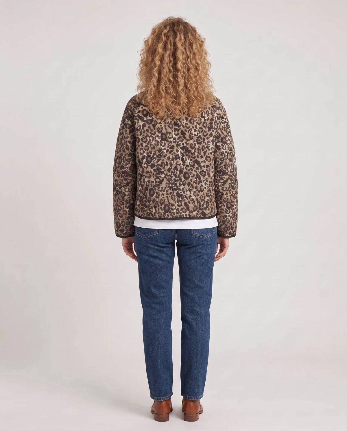 Gesteppte Jacke mit Leopardenmuster Fleur in Leopard, Rückansicht mit Rautensteppung
