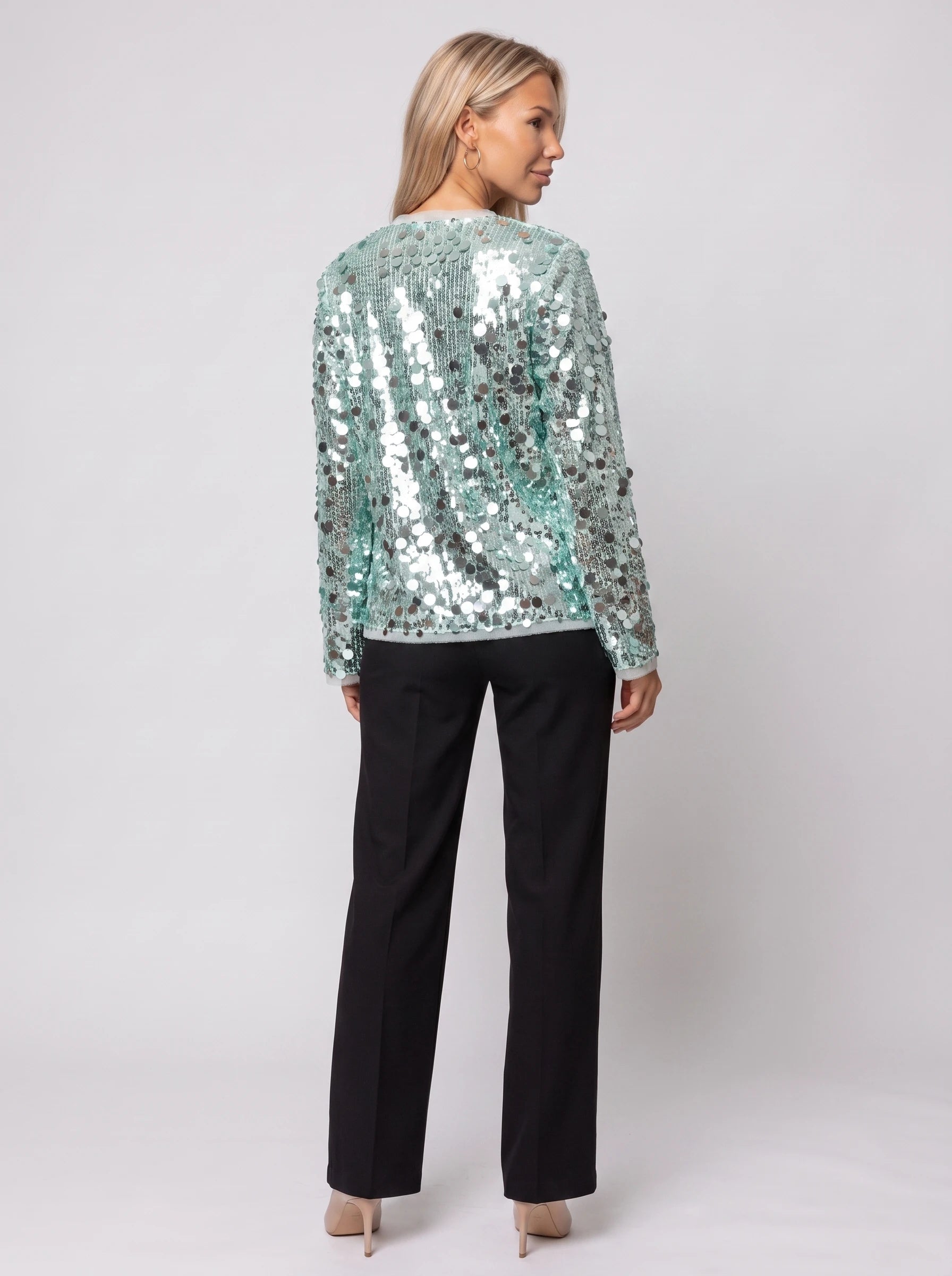 Veste kimono à sequins vert d'eau Félicie, vue de dos en studio