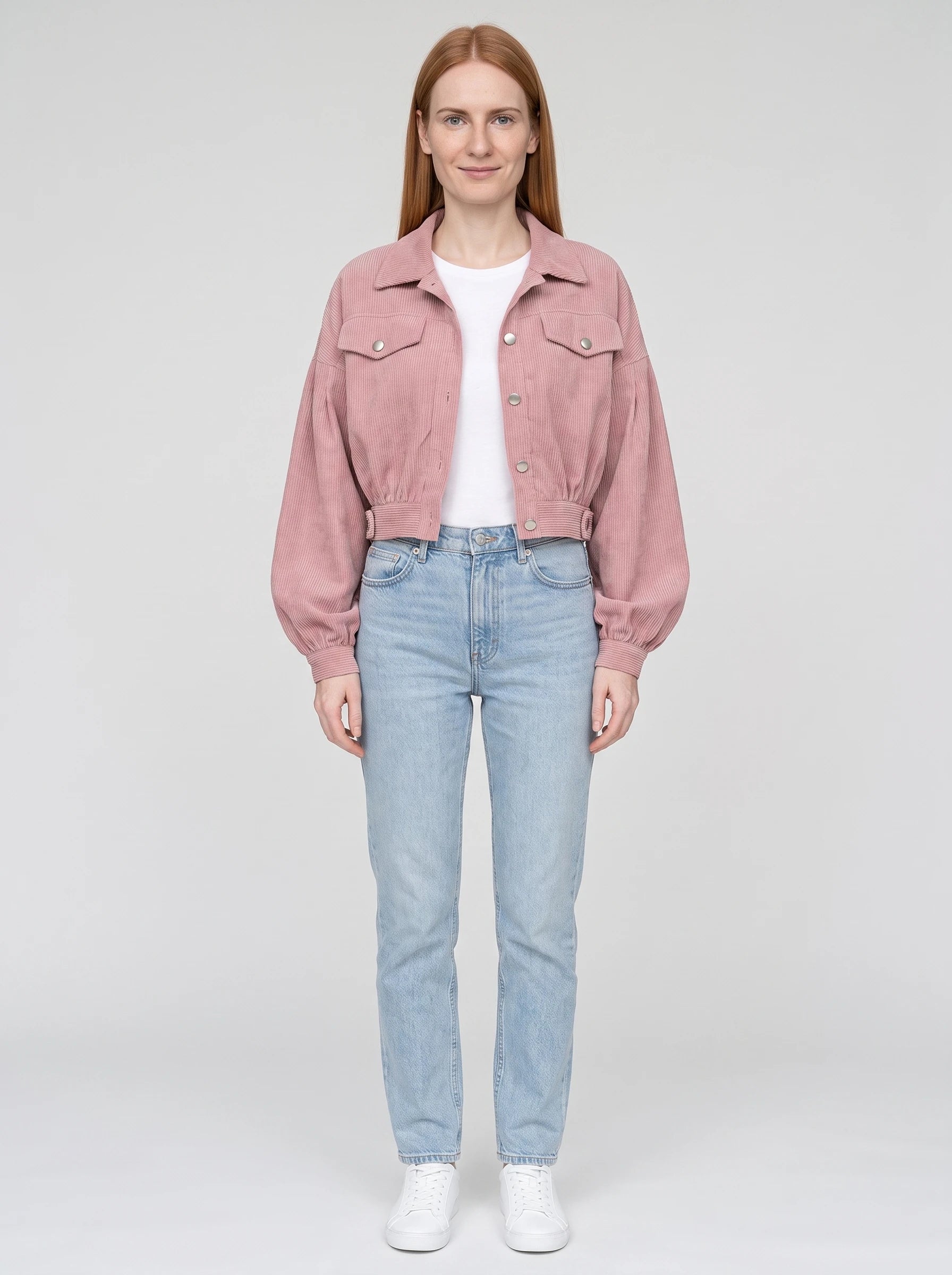 Veste courte en velours côtelé vieux rose Yvette, vue de face en studio