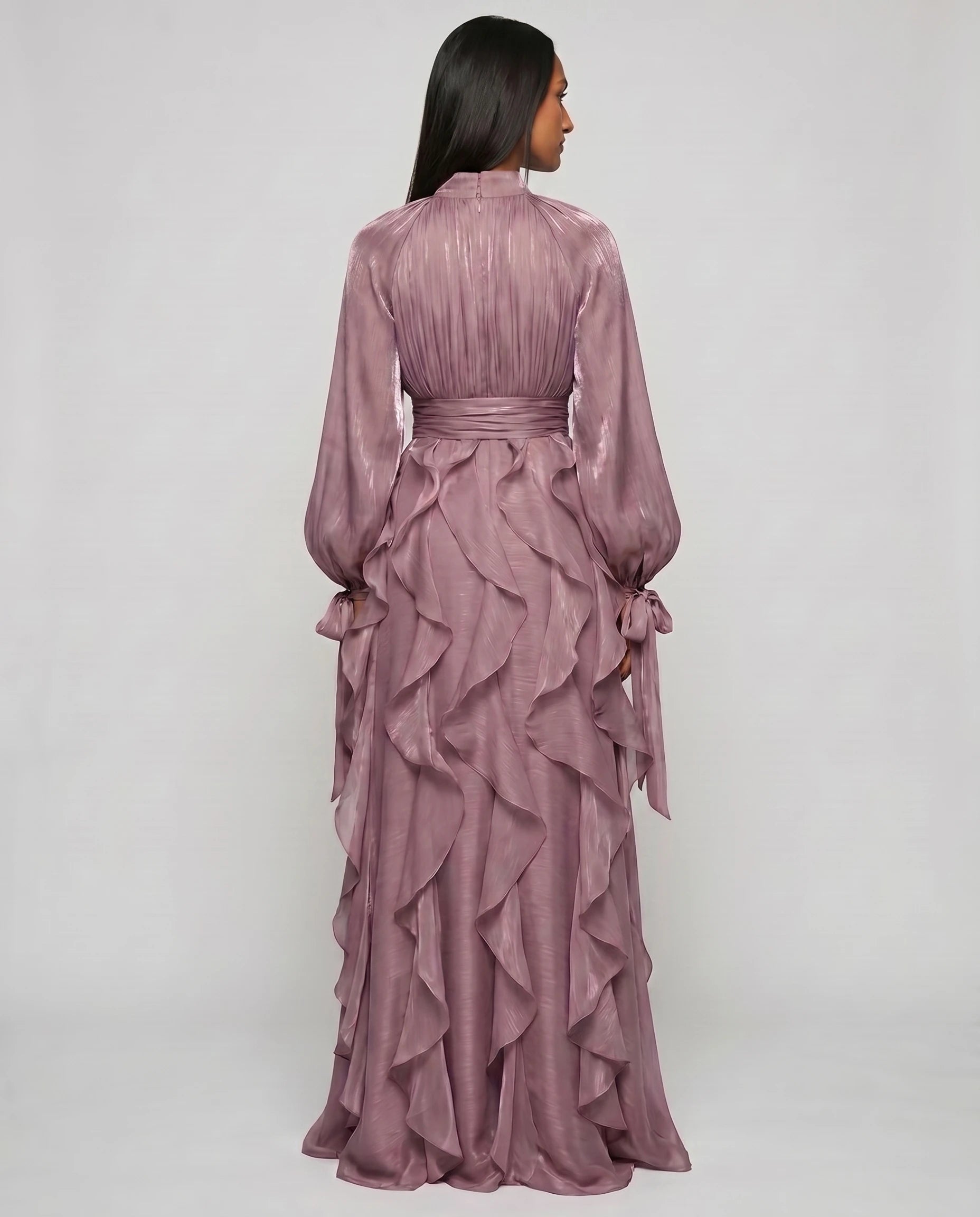 Robe de soiree longue a volants violet studio dos