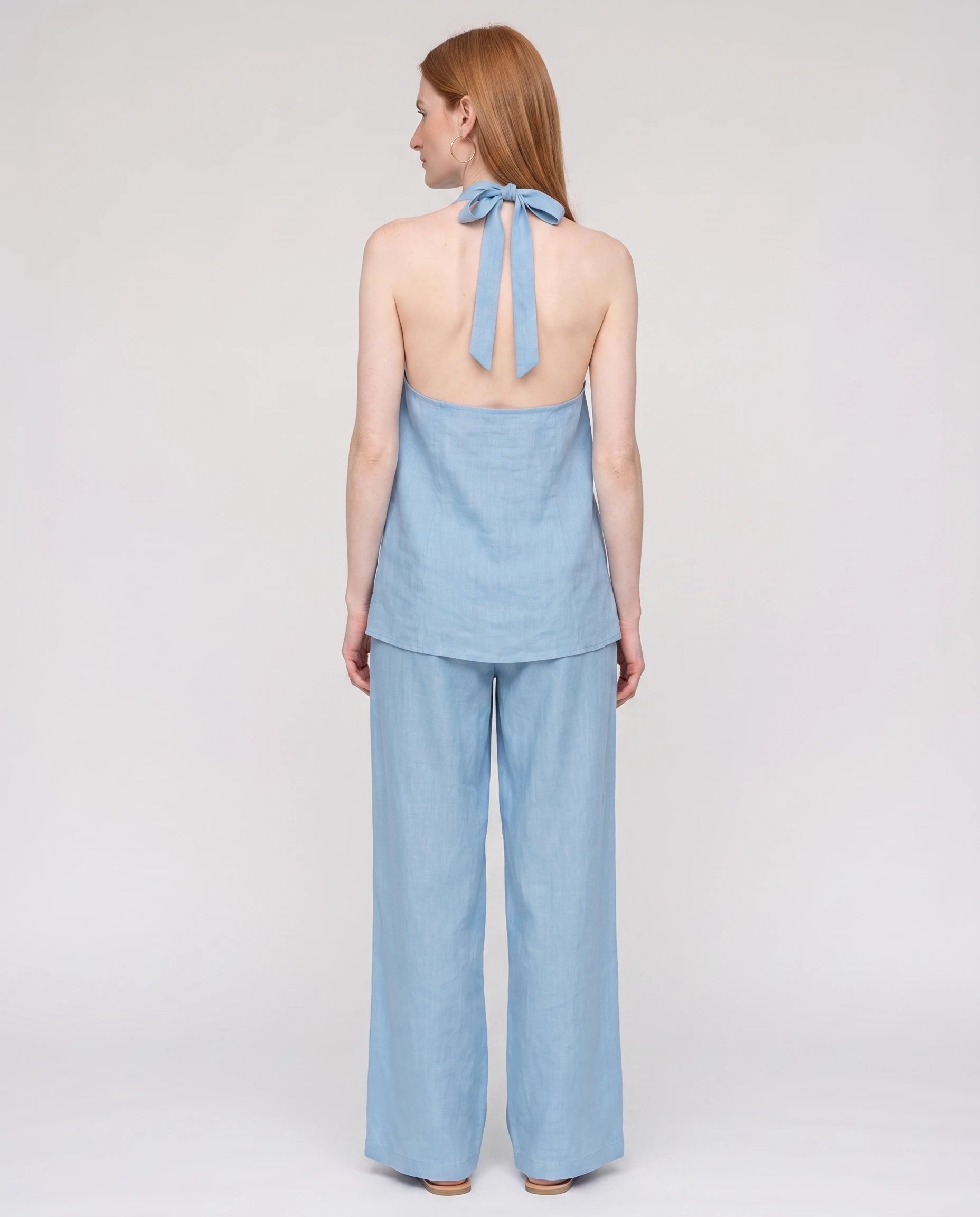 Ensemble top dos nu col V et pantalon large Ysaline — Bleu Ciel — vue dos studio